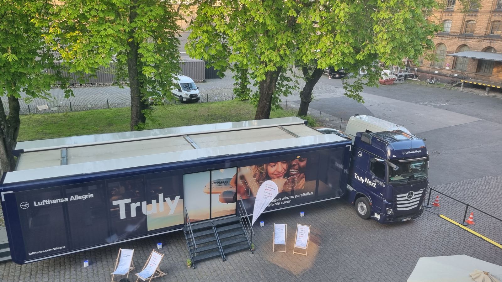 Showtrucks vor dem Event