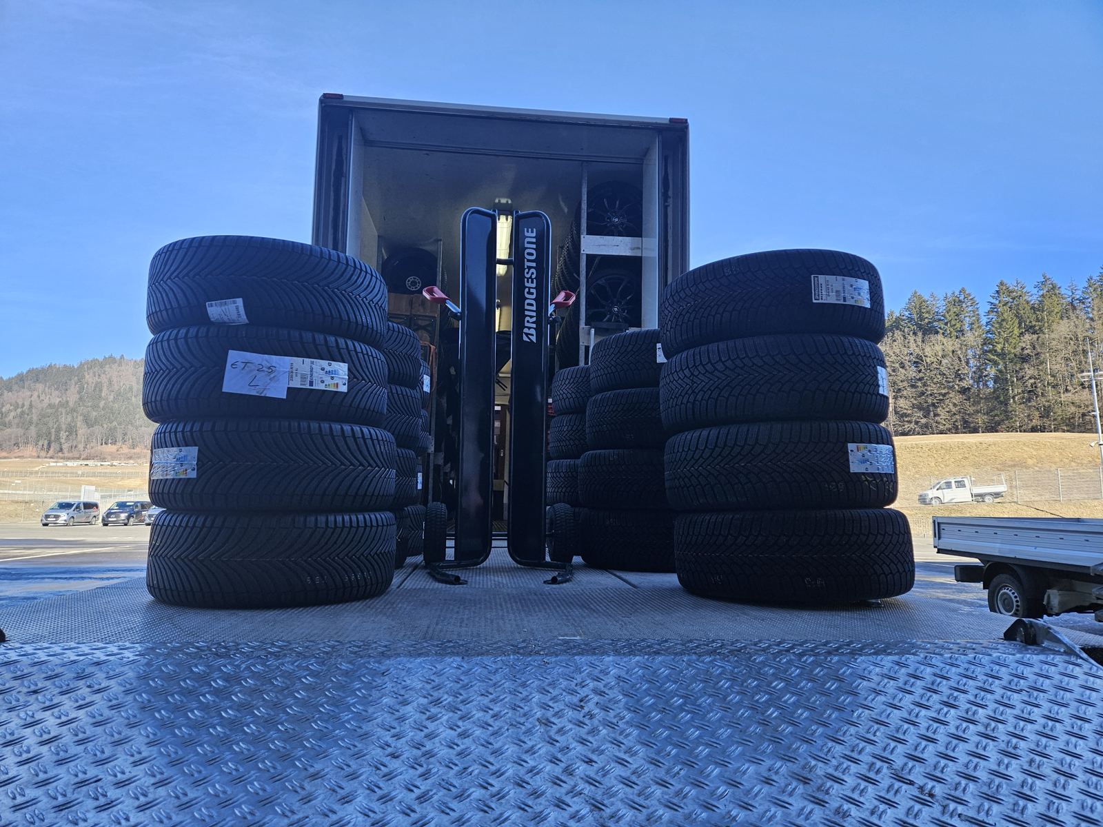 Reifenservice am Truck